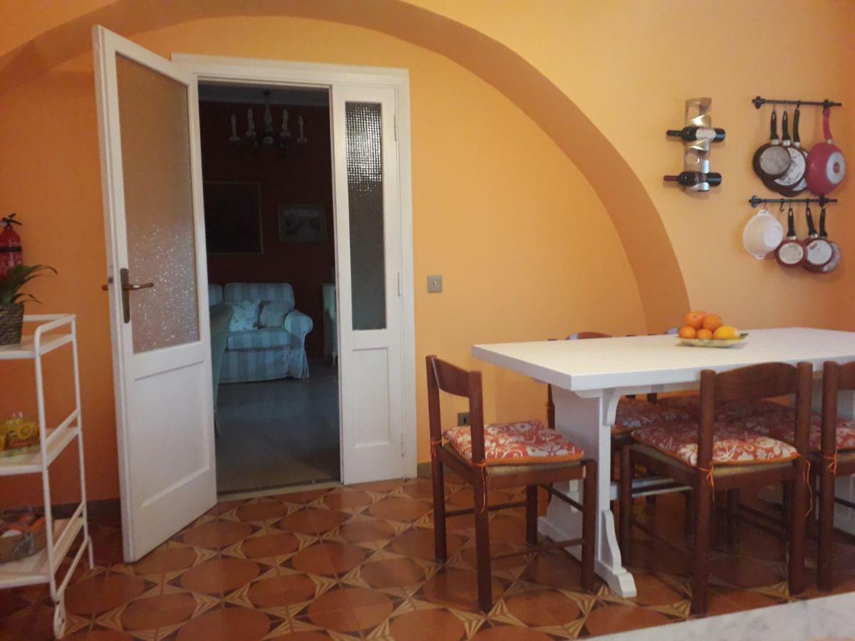 Alle Preci Country House Santa Restituta Екстер'єр фото