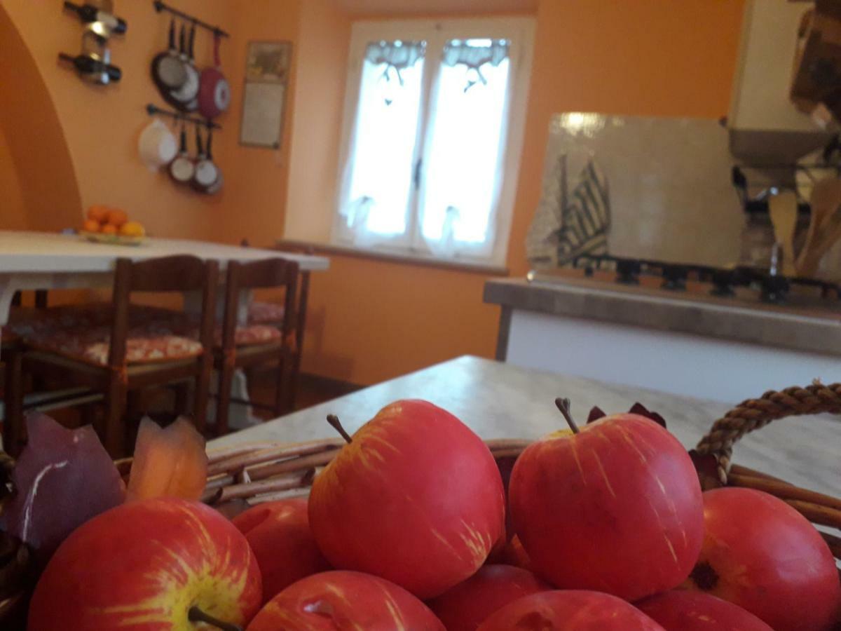 Alle Preci Country House Santa Restituta Екстер'єр фото